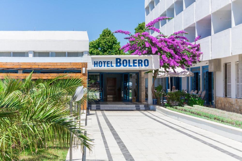 Hotel Bolero Biograd Na Moru Buitenkant foto