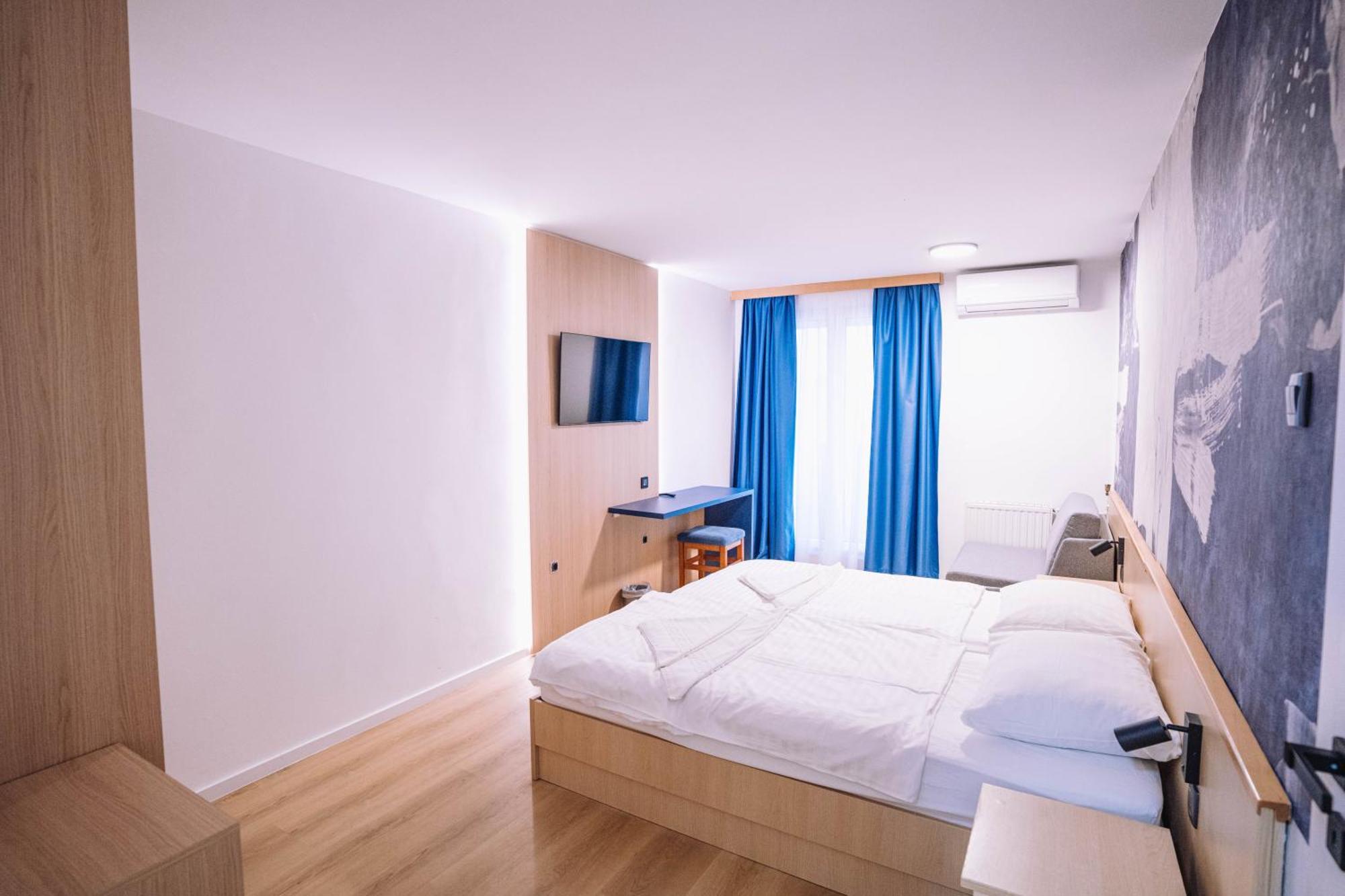 Hotel Bolero Biograd Na Moru Buitenkant foto